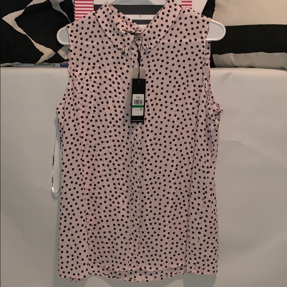 Sleeveless Under the Suit Top